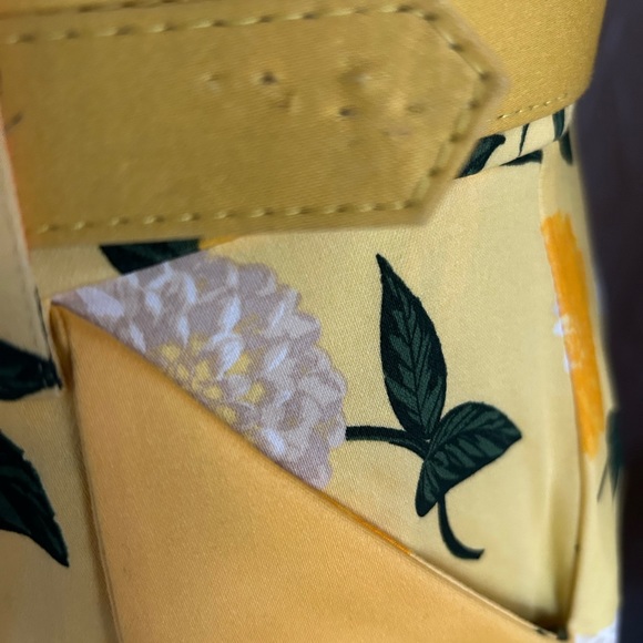 Collectif Dakota Yellow Floral Swing Skirt - Picture 6 of 7